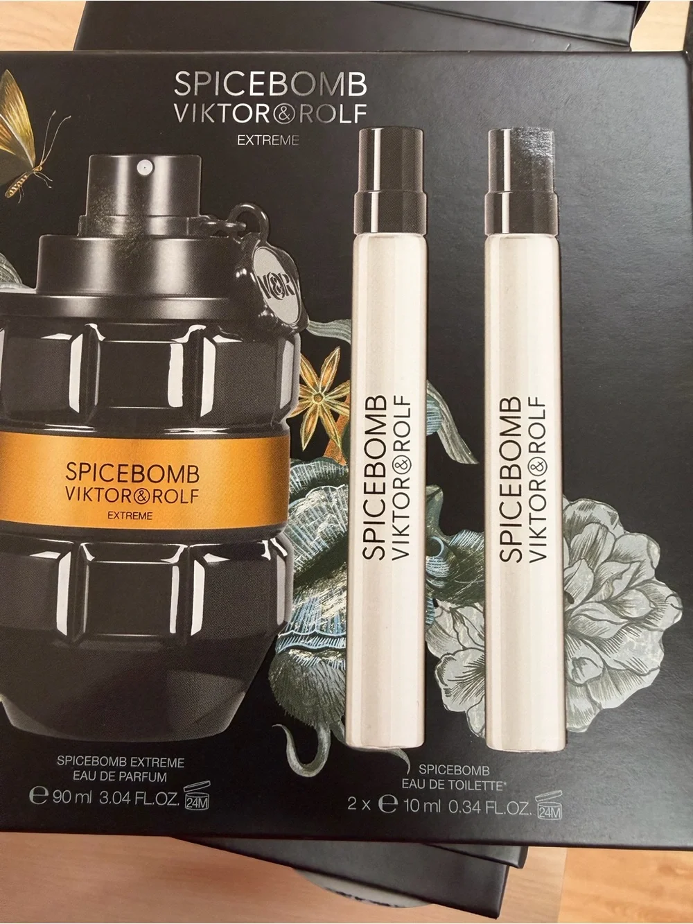 Viktor & Rolf Spicebomb Extreme Gift set- Black with Gold Accent holiday set